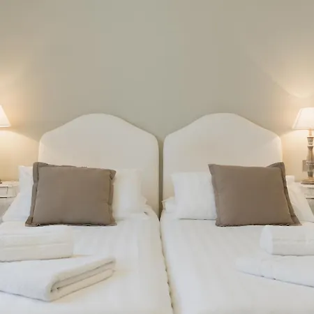 Telli Πανσιόν Γκάρντα